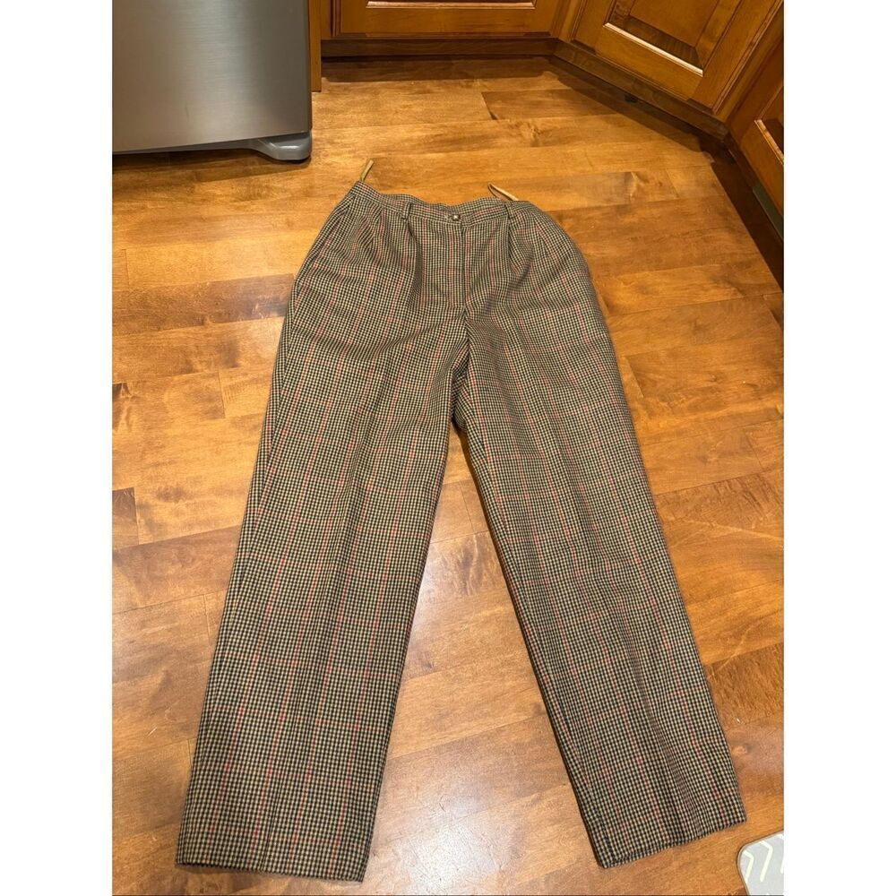 Woman’s vintage Preston & York wool blend pants made in the Ukraine size 8